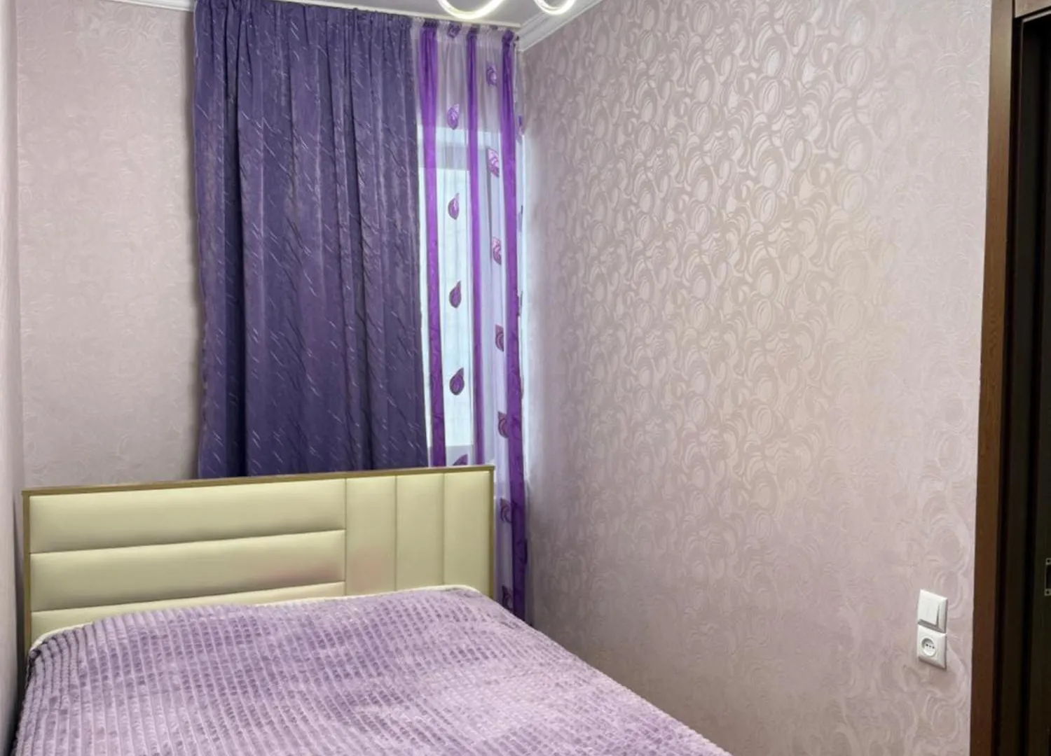 アパート Hotel 3 ティビリシ